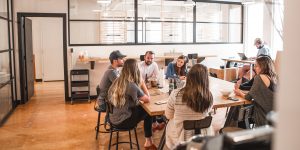 diskusi tim perusahaan